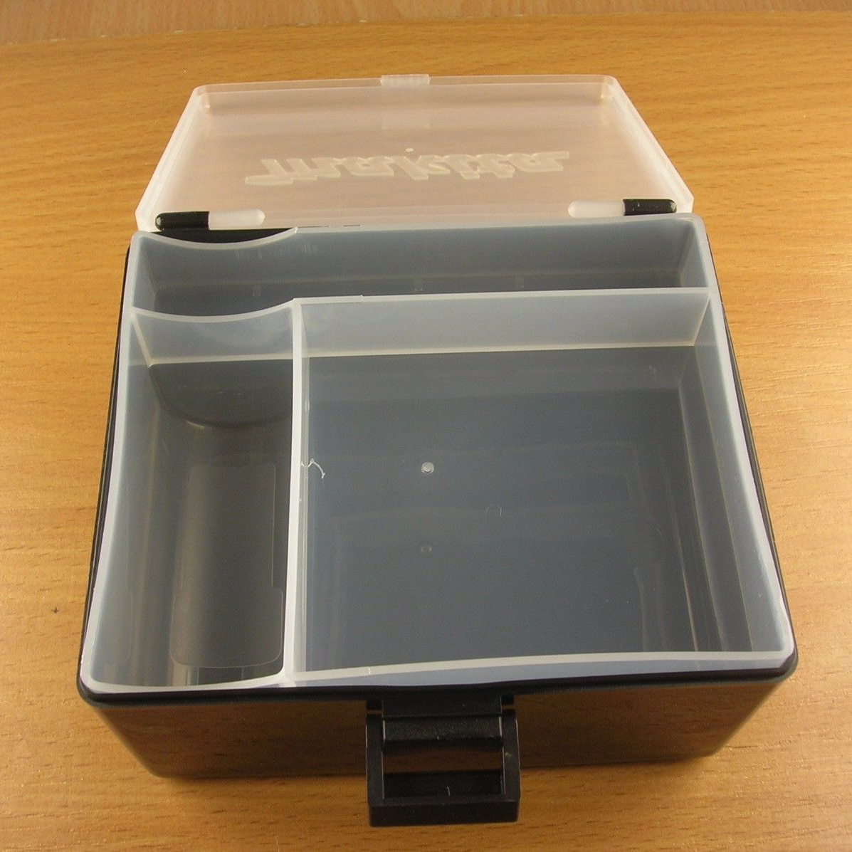 Пластиковий органайзер для насадок та дрібного приладдя Makita (824781-0)
