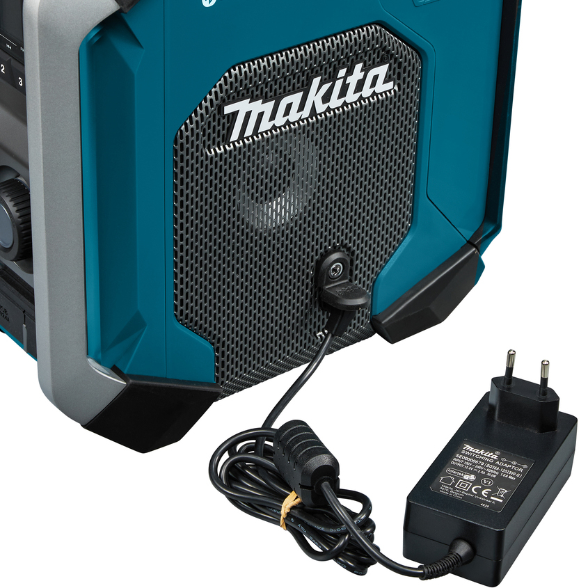 Акумуляторний радіоприймач Makita XGT 40 V MAX MR006GZ