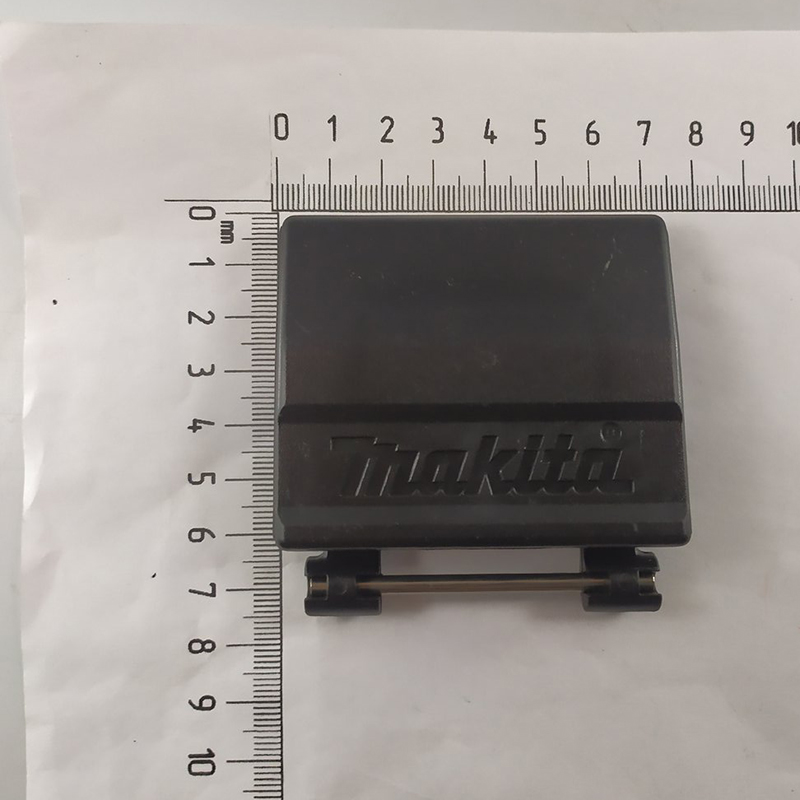 Замок для кейсів 74х62 мм Makita (162271-8) Замок для кейсів 74х62 мм Makita (162271-8)