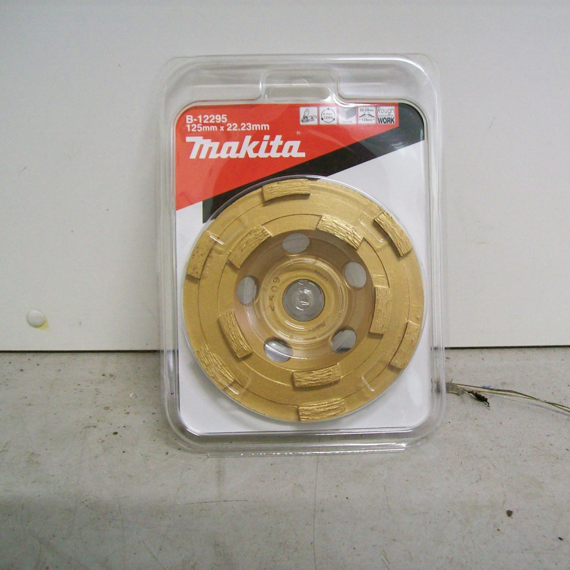 Алмазный шлифовальный диск 125х8х5х22,23 мм Makita (B-12295)