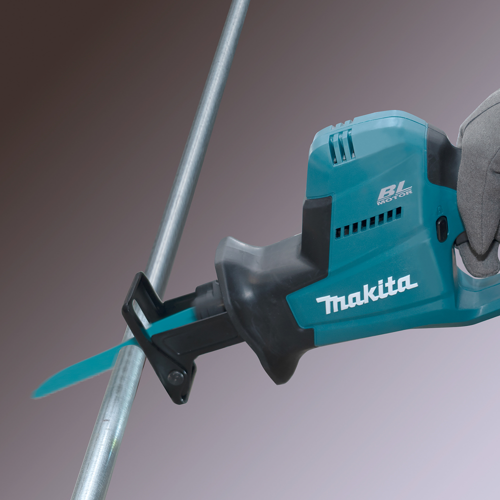 Акумуляторна шабельна пила Makita DJR189RTJ Акумуляторна шабельна пила Makita DJR189RTJ