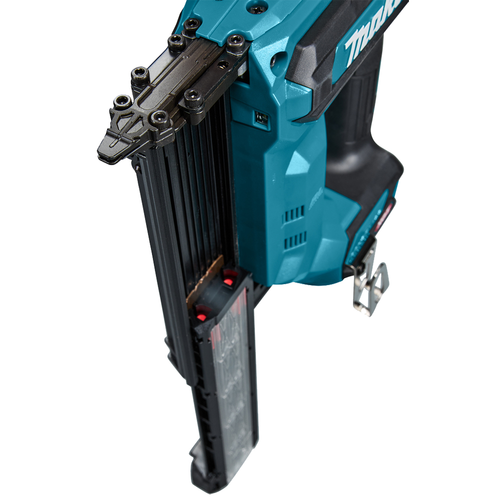 Акумуляторний цвяхозабивач Makita XGT 40 V MAX FN001GZ (без АКБ) Акумуляторний цвяхозабивач Makita XGT 40 V MAX FN001GZ (без АКБ)