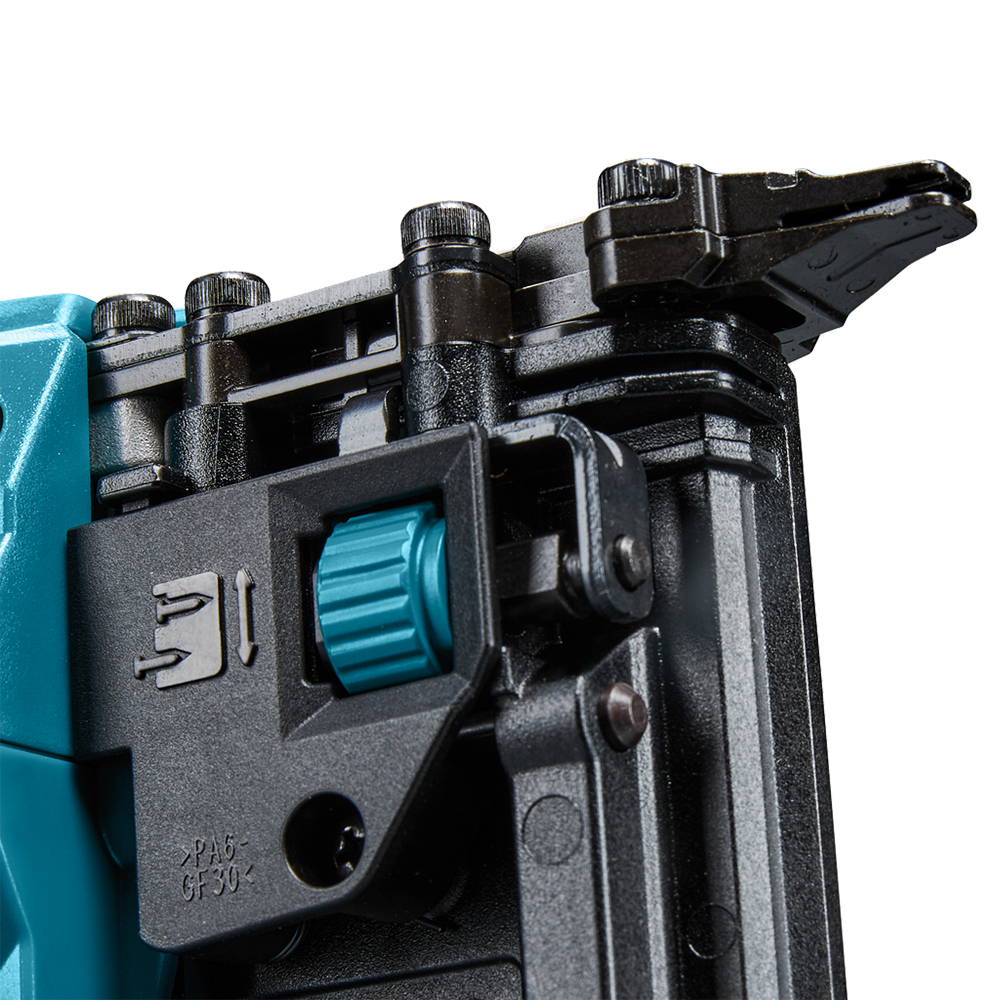 Акумуляторний цвяхозабивач Makita XGT 40 V MAX FN001GZ (без АКБ) Акумуляторний цвяхозабивач Makita XGT 40 V MAX FN001GZ (без АКБ)