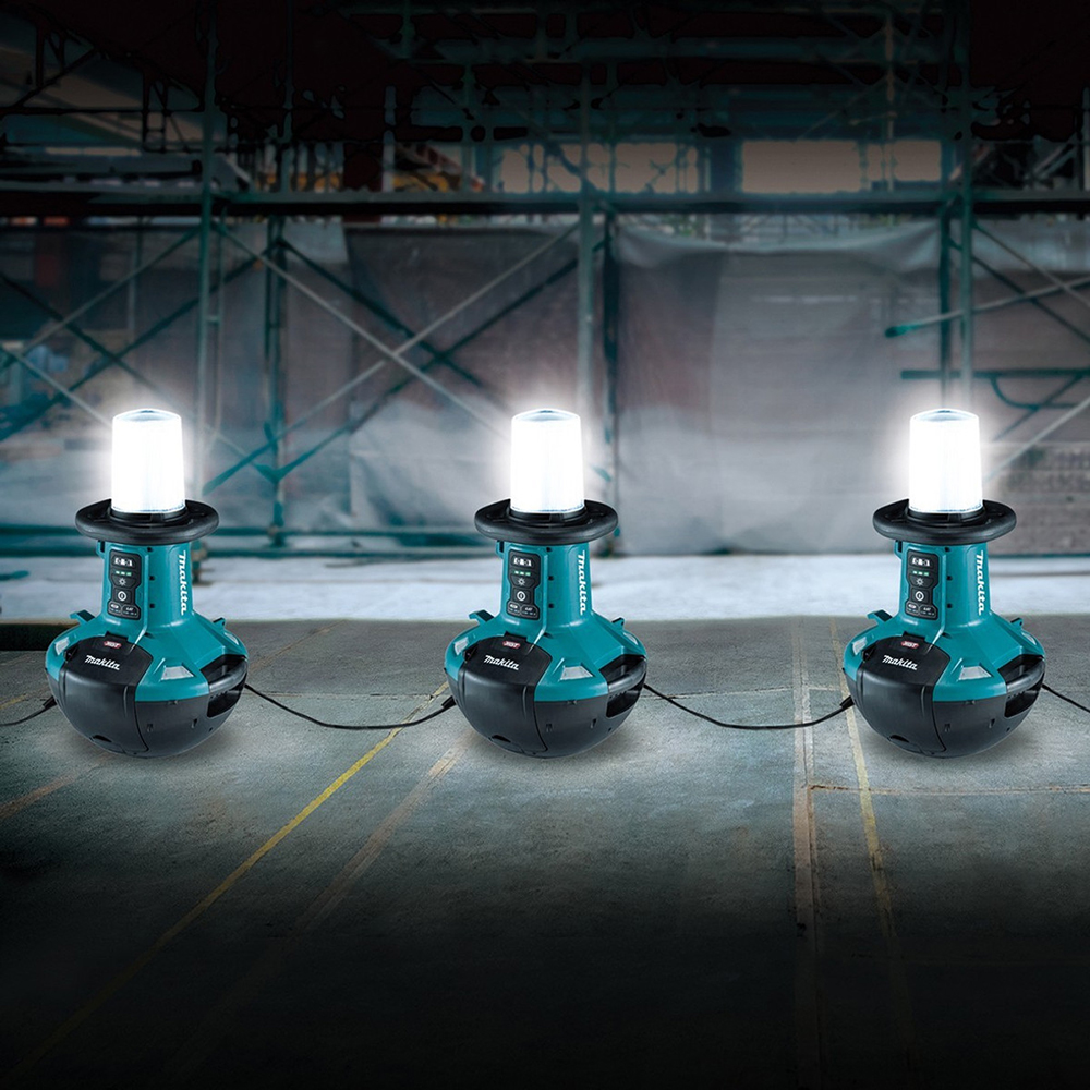 Акумуляторний ліхтар Makita XGT 40 V MAX/ LXT 18 В Makita ML010G (без АКБ) Акумуляторний ліхтар Makita XGT 40 V MAX/ LXT 18 В Makita ML010G (без АКБ)