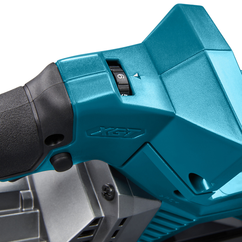 Акумуляторна стрічкова пила Makita XGT 40 V MAX PB002GZ (юез АКБ) Акумуляторна стрічкова пила Makita XGT 40 V MAX PB002GZ (юез АКБ)