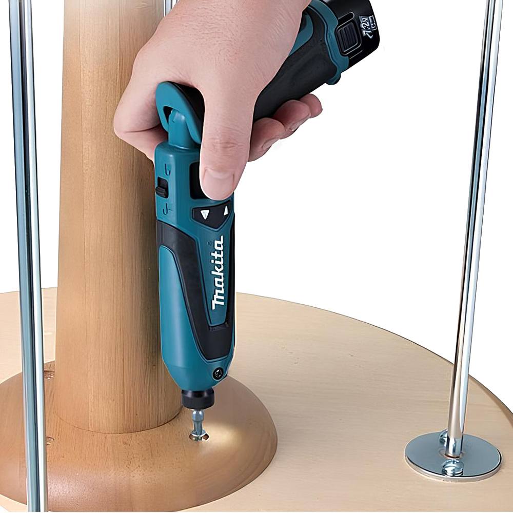 Акумуляторна ударна викрутка Makita TD 021 DSE Акумуляторна ударна викрутка Makita TD 021 DSE