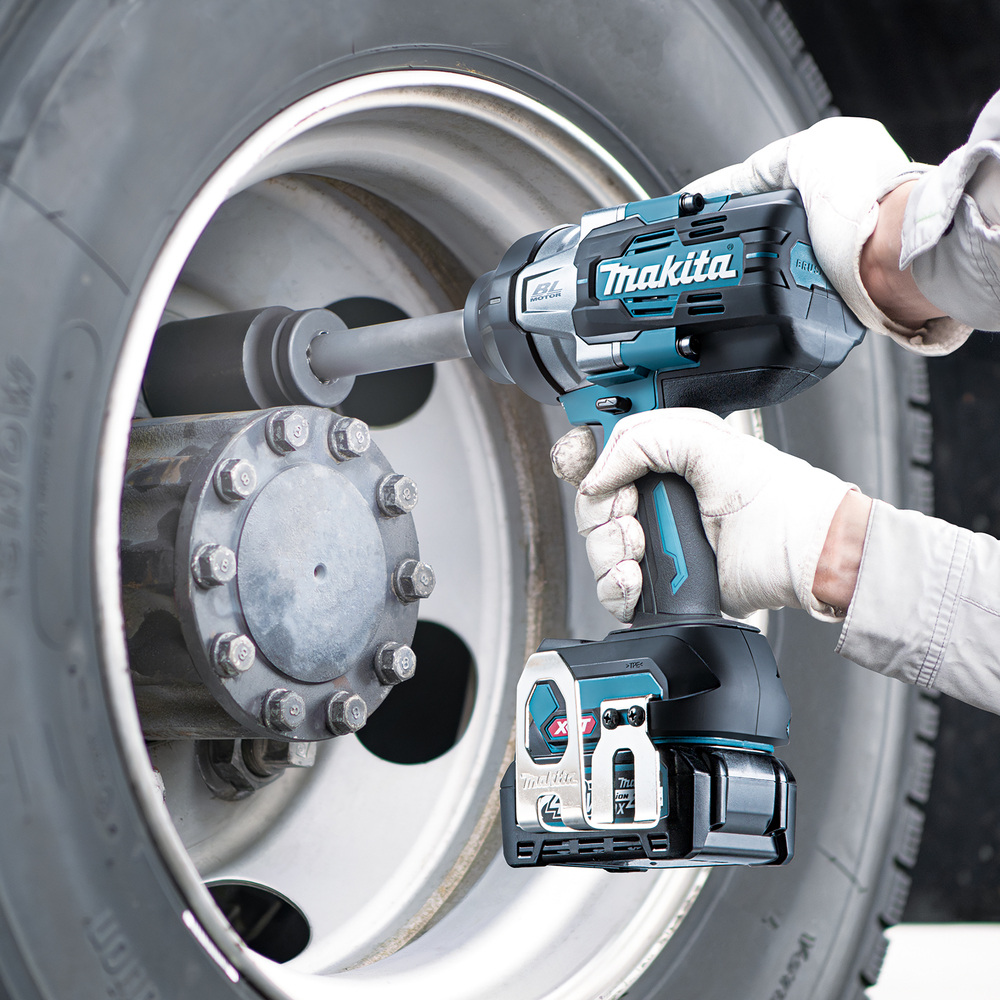 Акумуляторний ударний гайкокрут з подовженим хвостовиком Makita XGT 40 V MAX TW011GZ (Без АКБ) Акумуляторний ударний гайкокрут з подовженим хвостовиком Makita XGT 40 V MAX TW011GZ (Без АКБ)